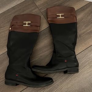 ⭐️HP⭐️ Tommy Hilfiger Boots